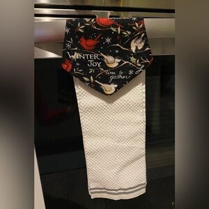 winter birds kitchen towel
Hand made